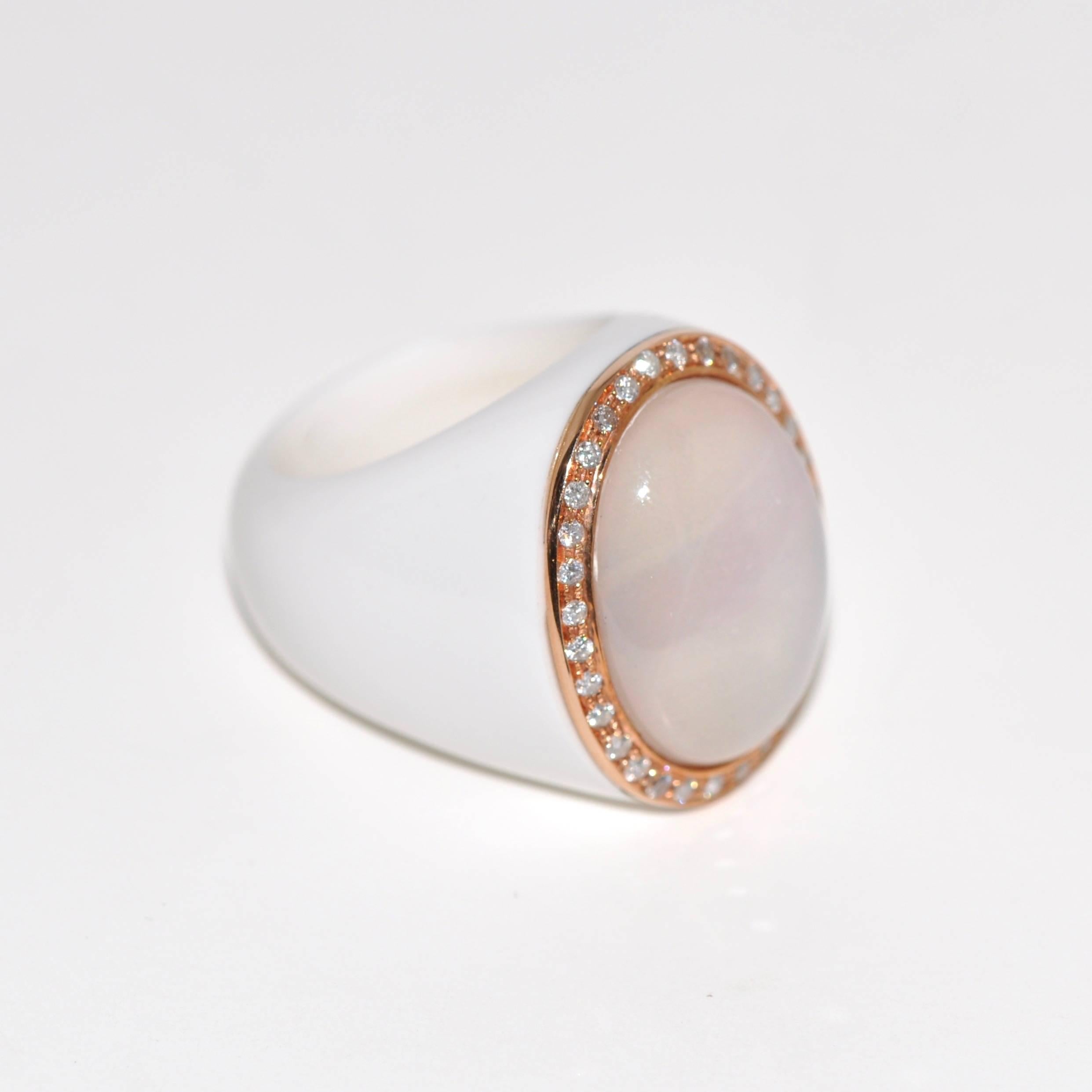 Bakelite, Quartz and White Diamonds Rose Gold Cocktail Ring In New Condition In Vannes, FR