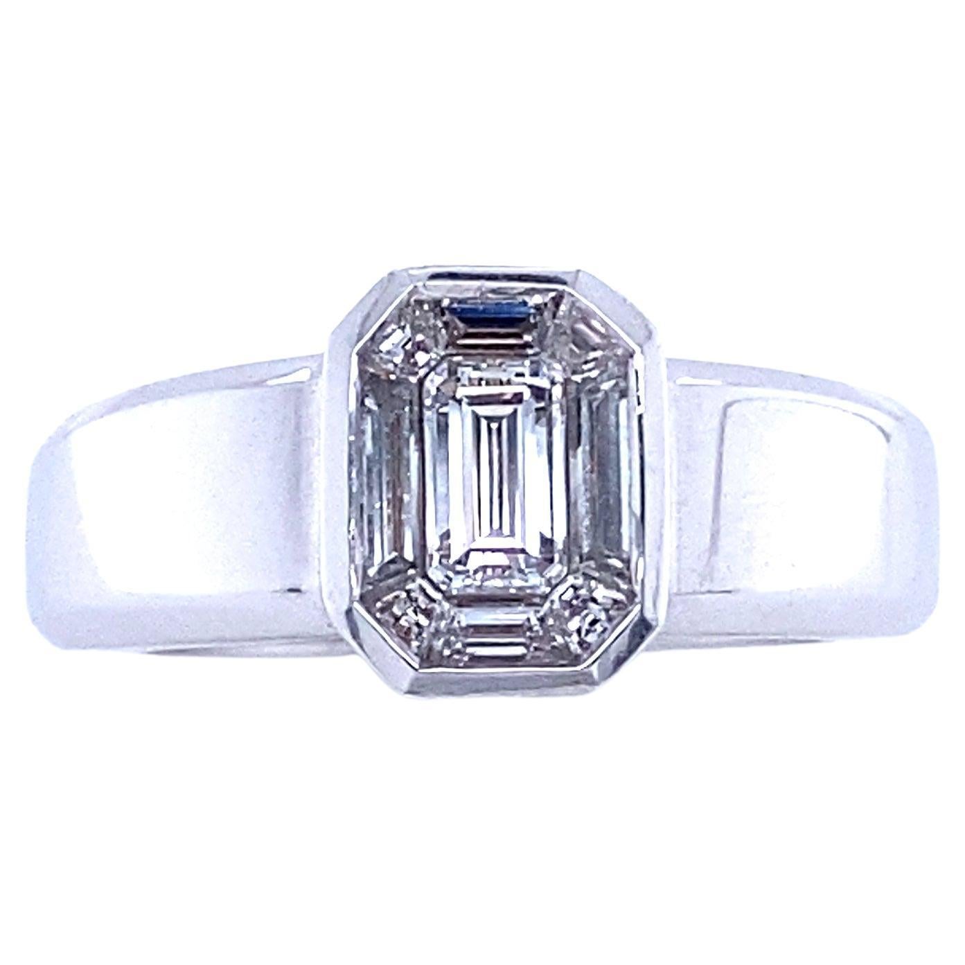 White Diamond and White Gold 18 Karat Solitaire Ring