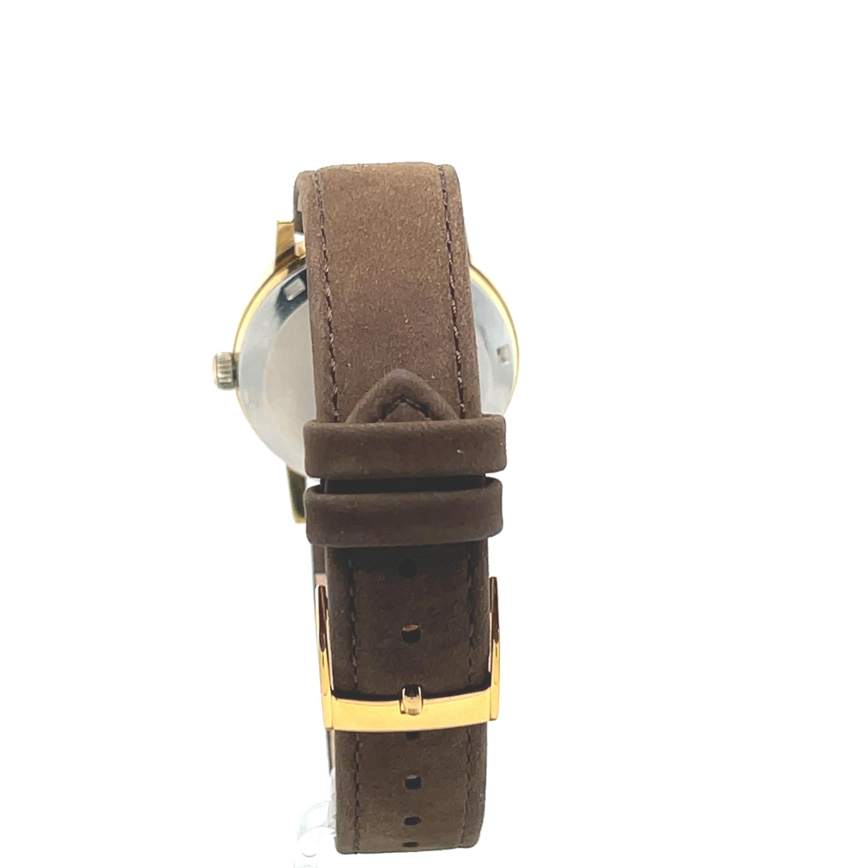 Orologio Omega Cassa placcata oro Cinturino in pelle scamosciata in vendita 1