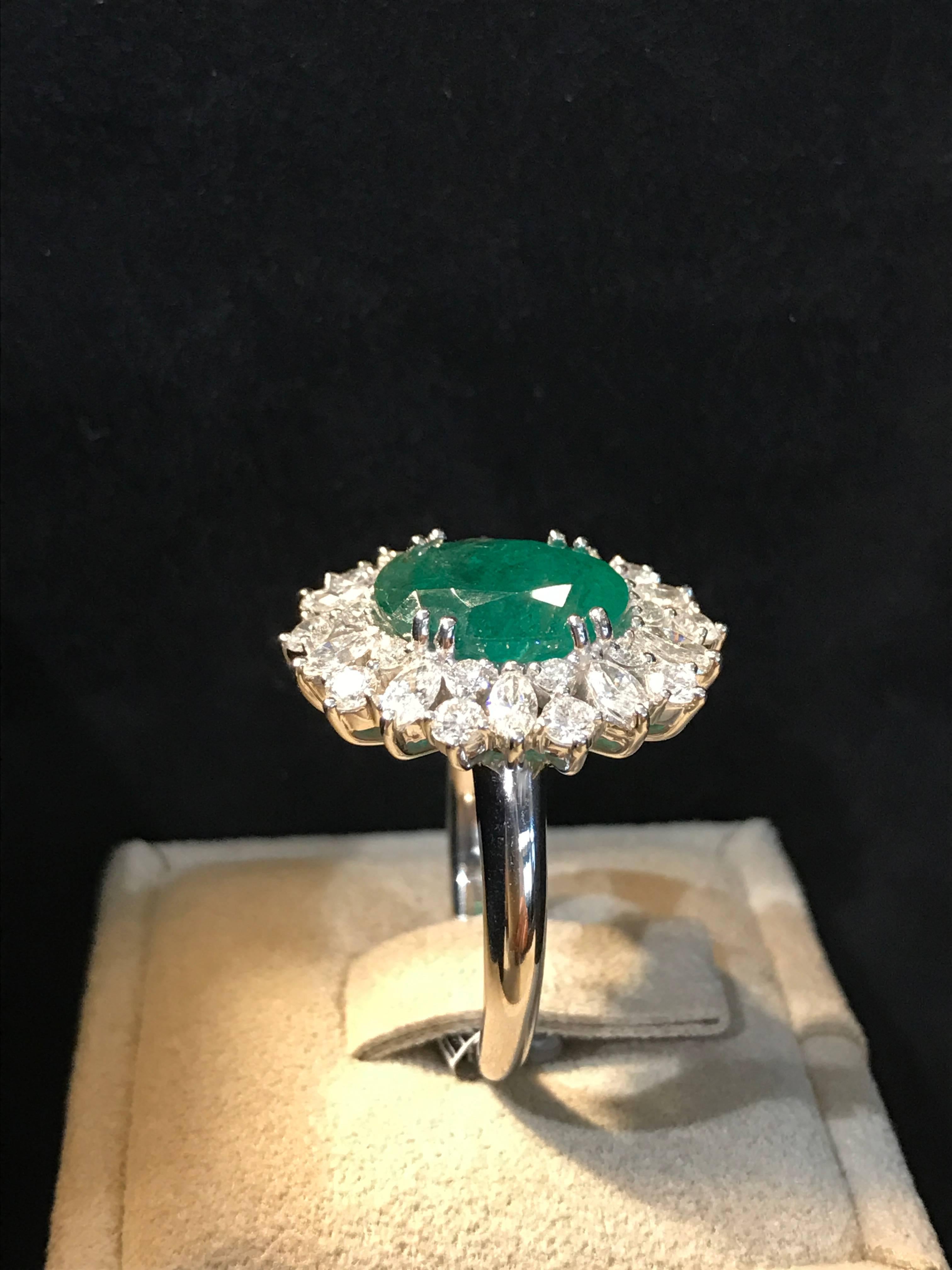 Retro Ring Emerald Diamonds Gold Princess