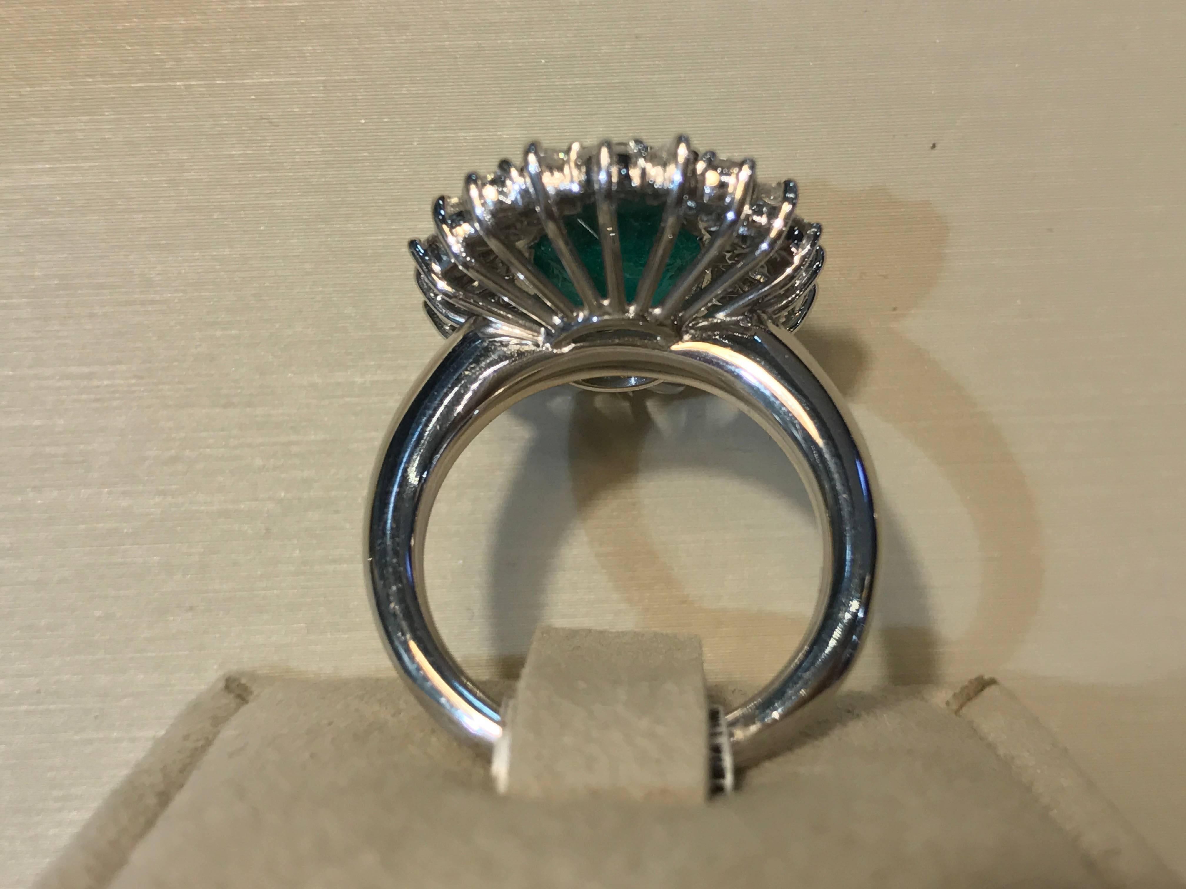 Ring Emerald Diamonds Gold Princess In New Condition In Vannes, FR