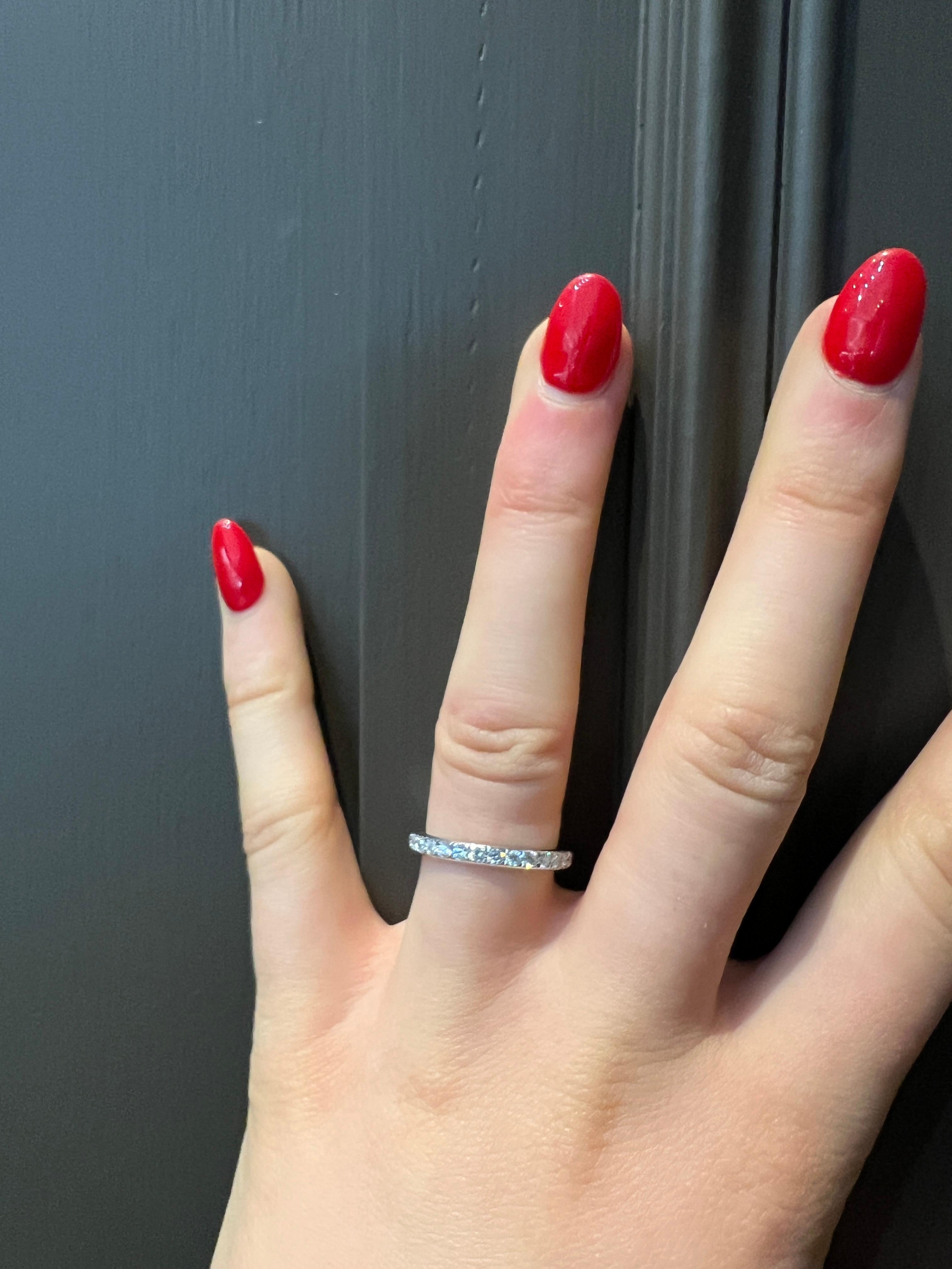 18K Weißgold Diamantring (Brillantschliff) im Angebot