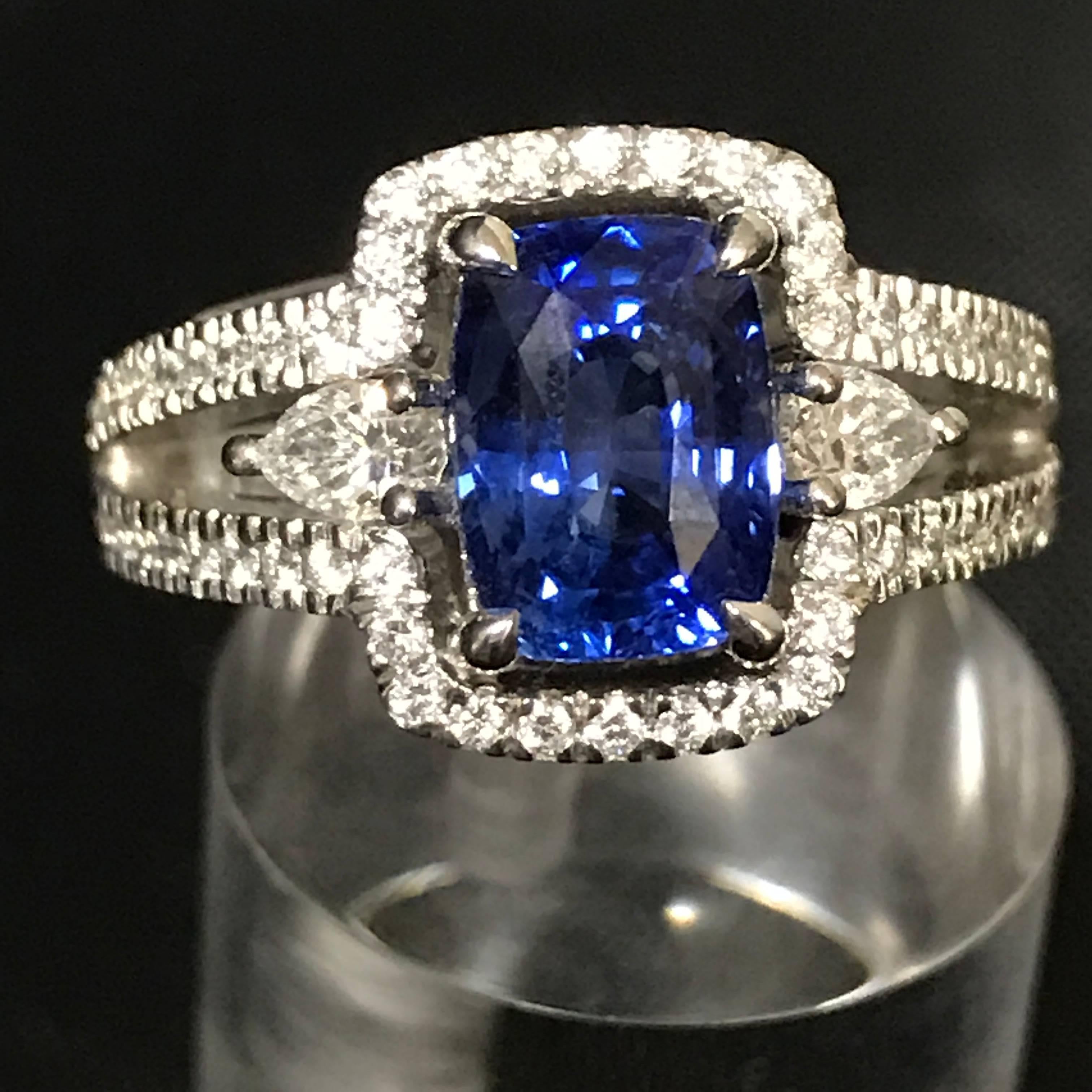 Cushion Ceylon Sapphire Pear Shaped Diamonds White Gold Ring In New Condition In Vannes, FR