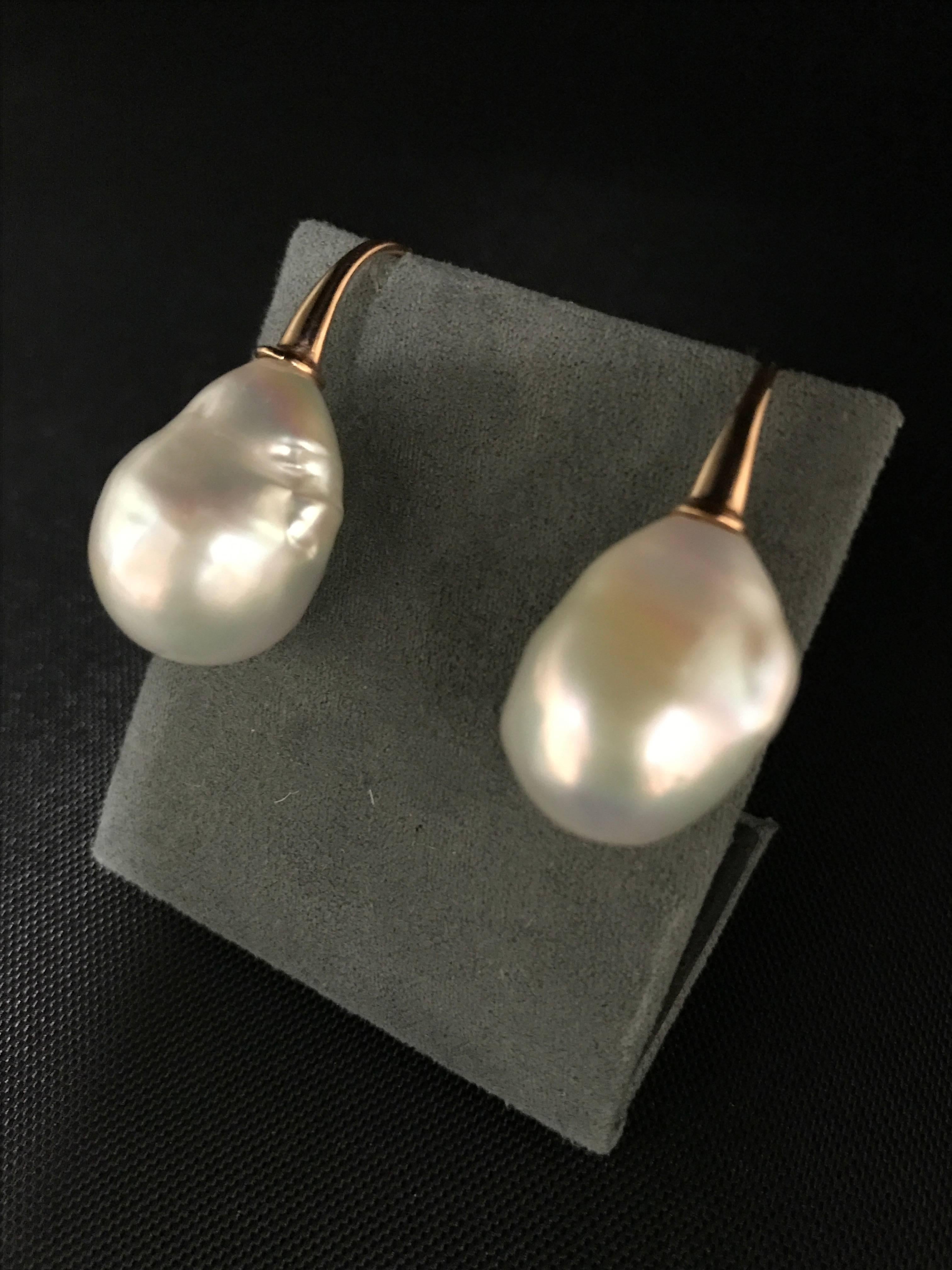 Cultured Pearls and Pink Gold Baroque Earrings In New Condition In Vannes, FR