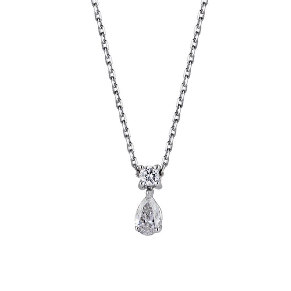A sumptuous necklace with diamond pendants, a piece of incomparable elegance and timelessness. Crafted with the utmost care and meticulous attention to detail, this piece of jewelry embodies the very essence of sophistication and timeless