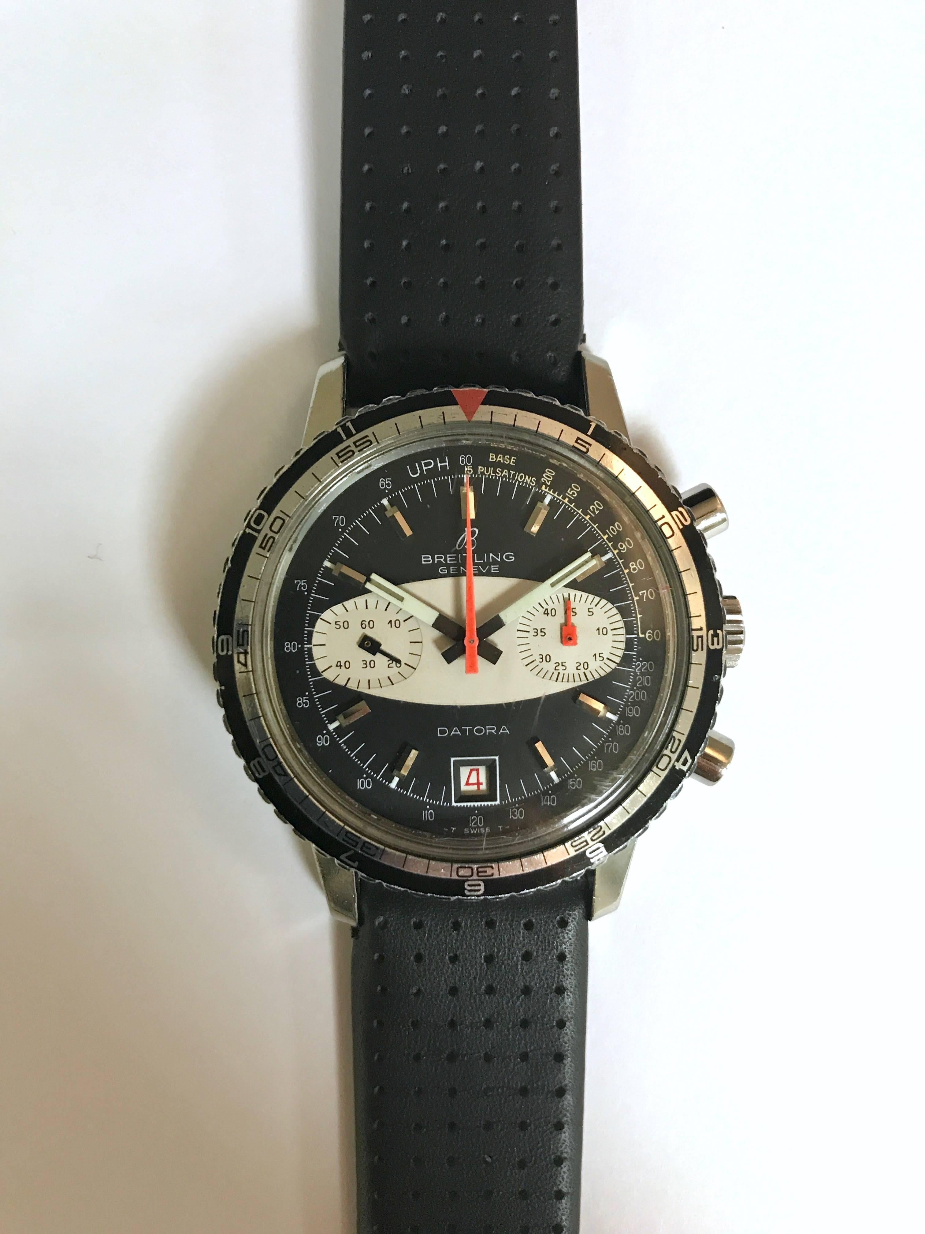 Breitling Datora Circa 1970 Référence 2031
Strap : Leather
Dial : Black and White
