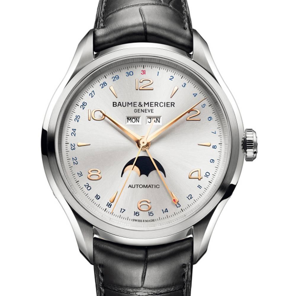 Baume & Mercier Clifton 10055 Automatic Watch
Complete Calendar
- Day and month window
- Moon Phase
Alligator leather strap
43 mm