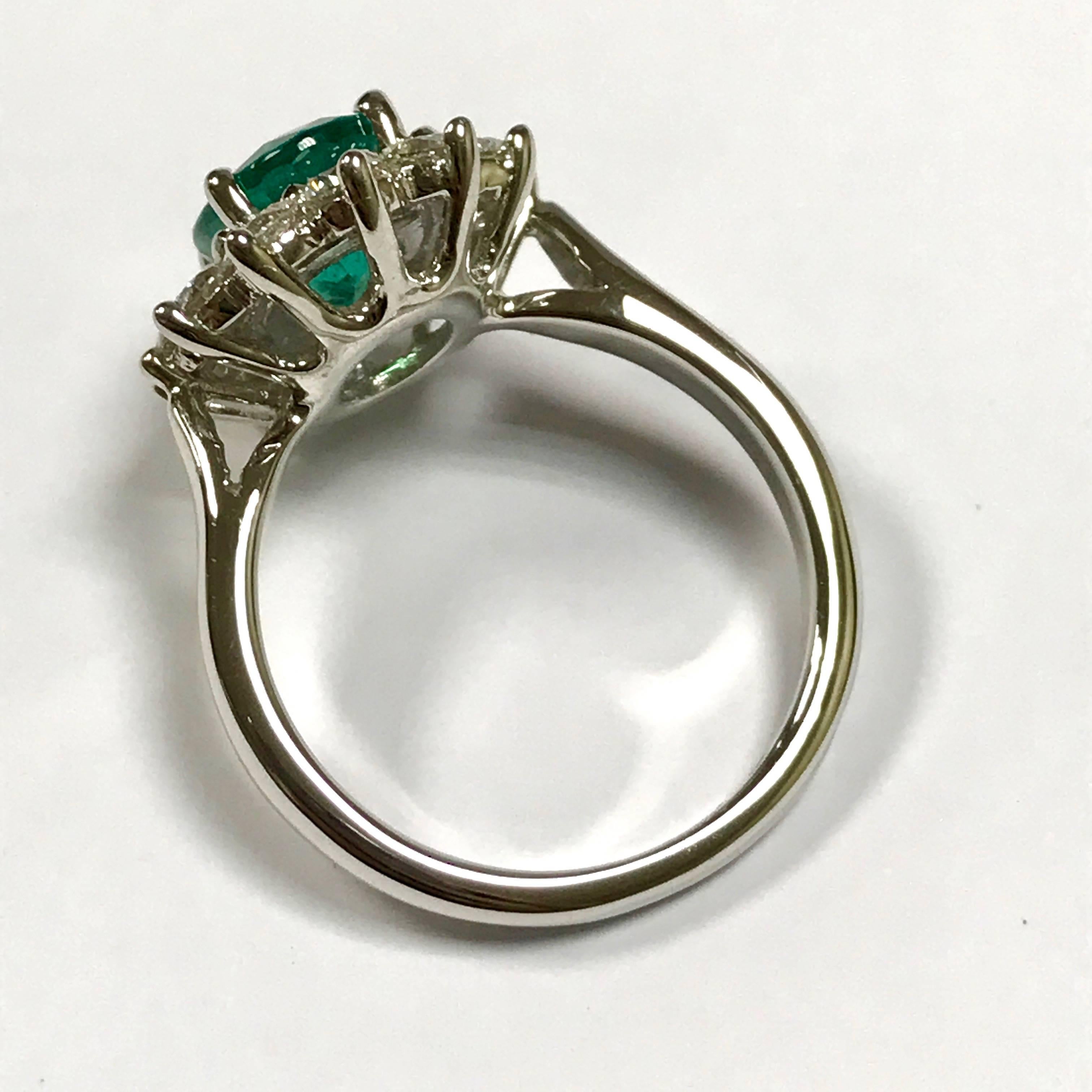 Emerald and Diamonds White Gold Ring 1