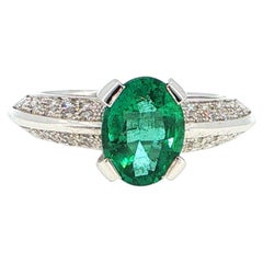 18K White Gold Ring Natural Emerald 1.43 Carat and 40 Brillant Diamond