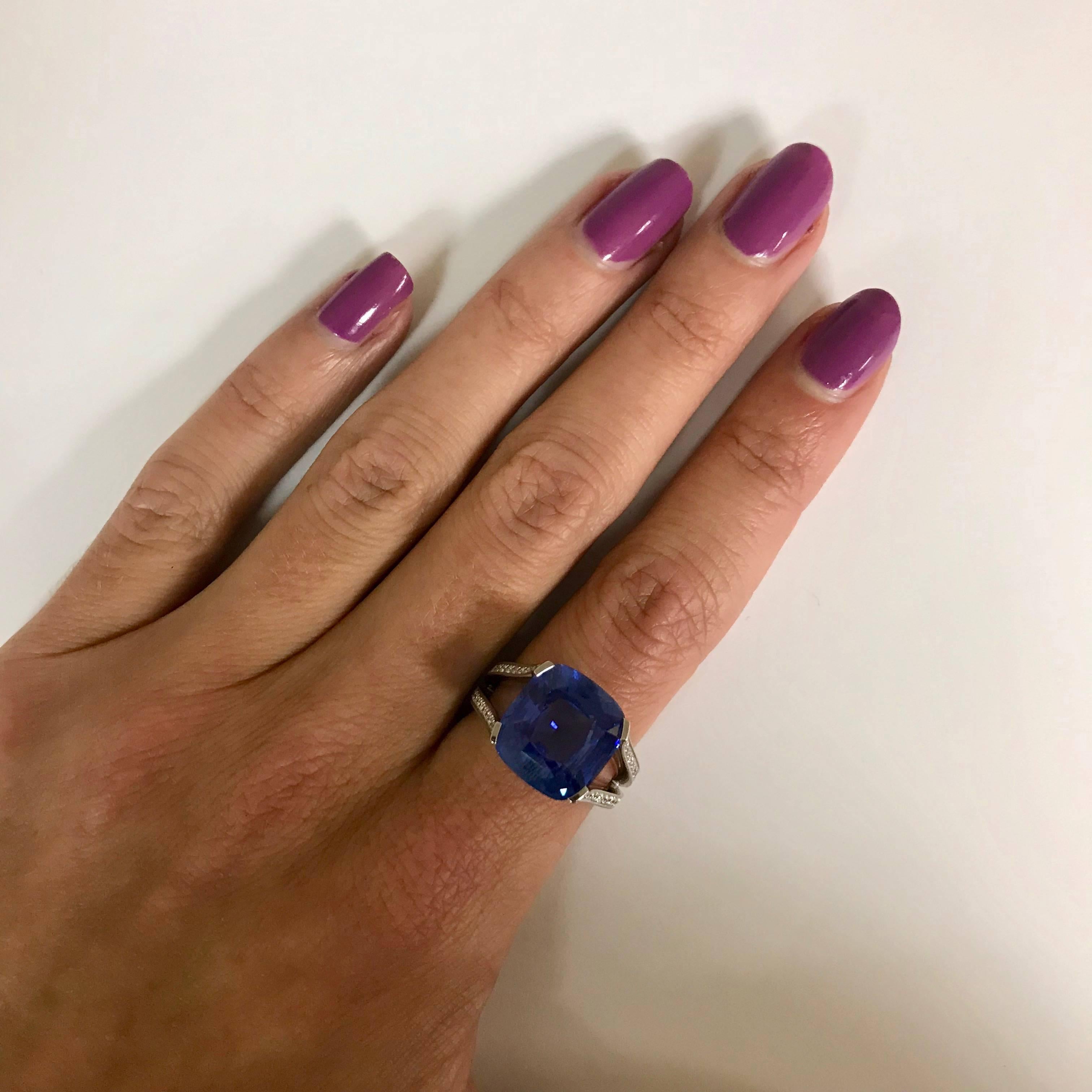 Natural Blue Sapphire GRS Certified 9.47 K and Diamonds Gold Palladium Ring 1