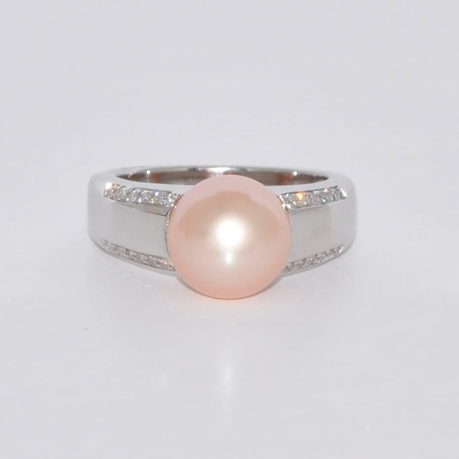 Ring Rose Cultured Pearl White Diamonds White Gold 18 Karat In New Condition For Sale In Vannes, FR