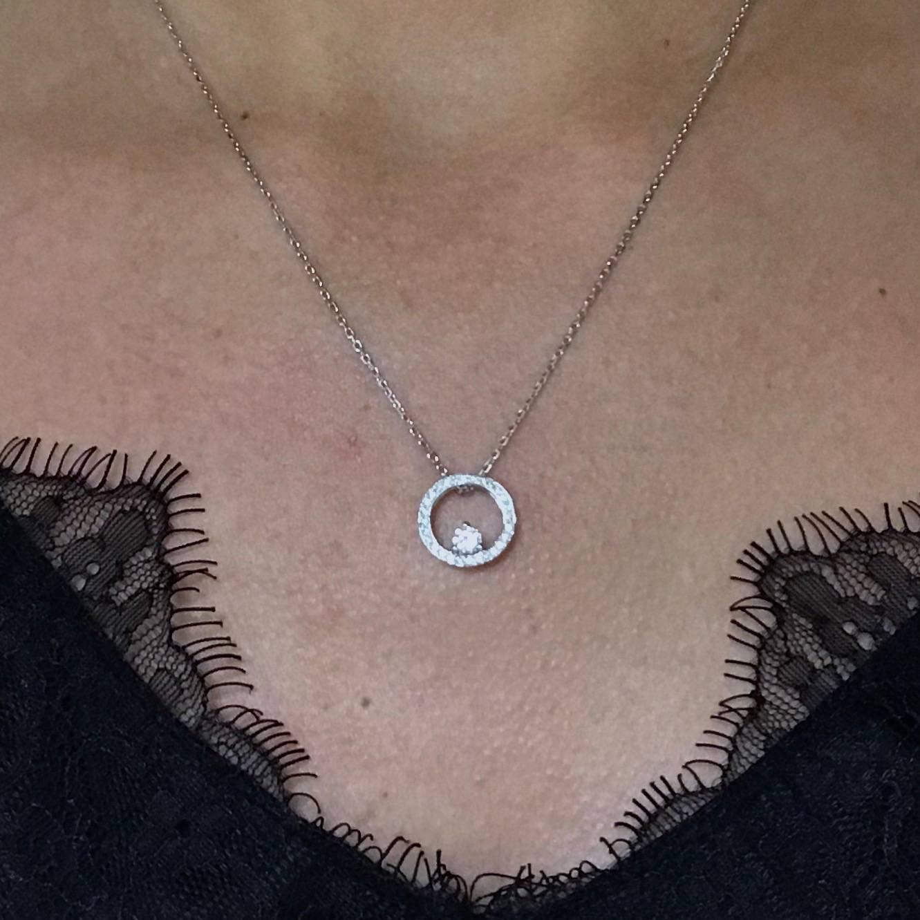 Women's White Diamonds Crimp in a Circle White Gold Pendant Necklace 