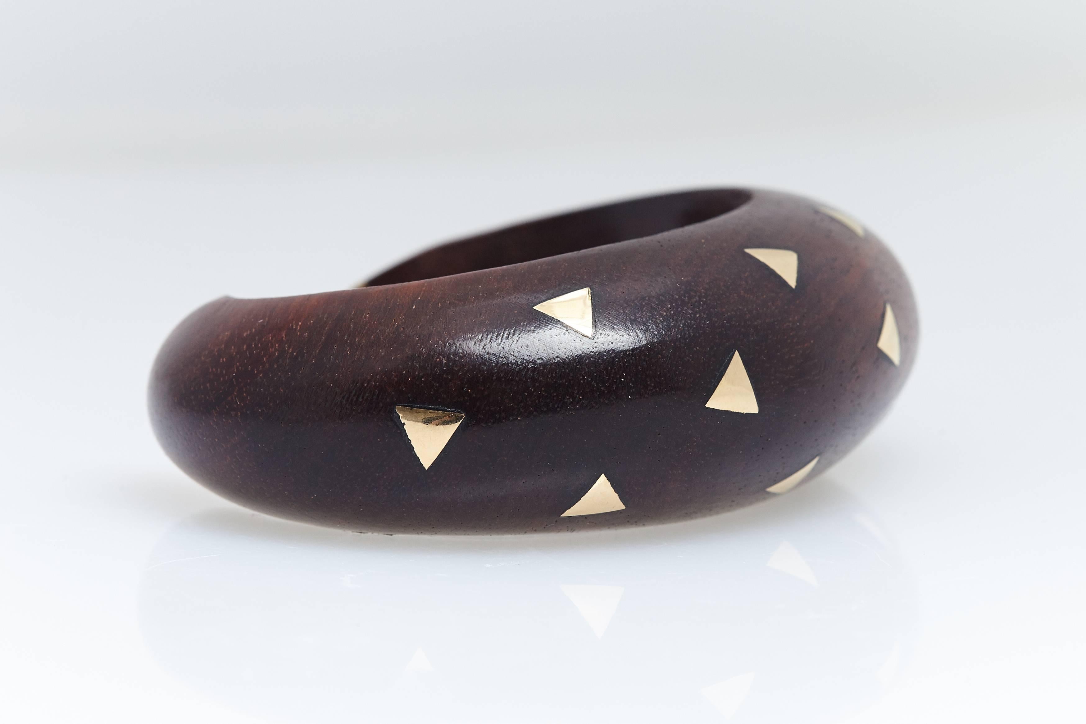 Van Cleef & Arpels Rosewood Wood Gold Cuff Bracelet For Sale 2