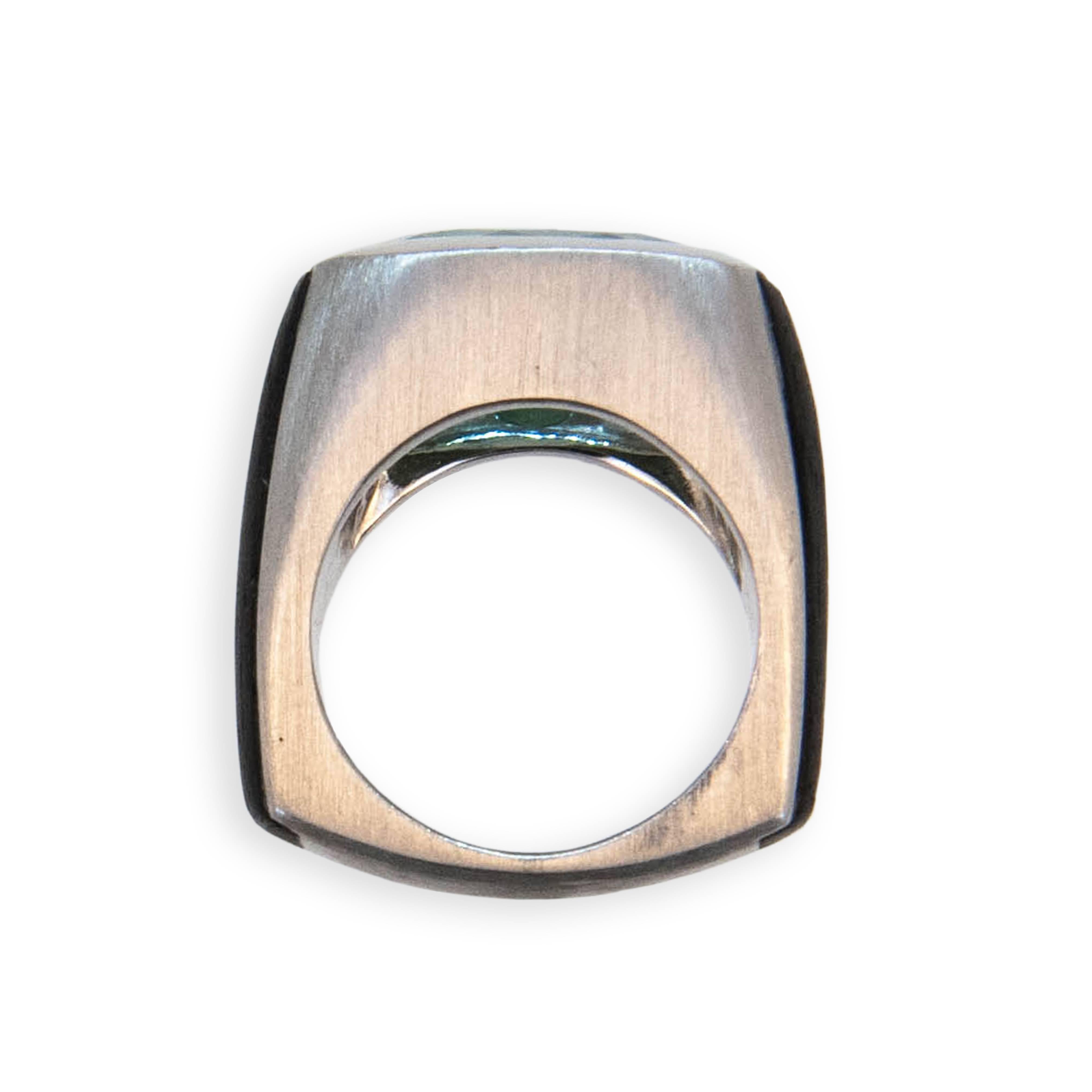 Cushion Cut Laura Munder Mint Green Tourmaline and Ebony Wood White Gold Ring For Sale