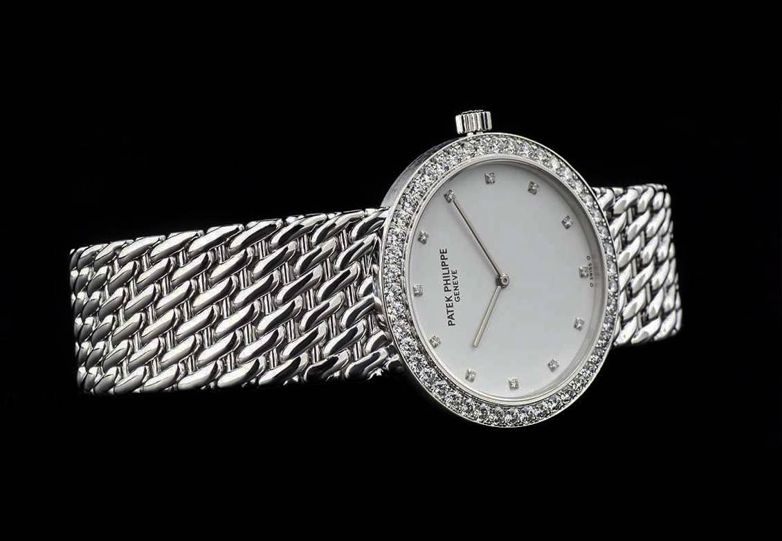 Patek Philippe White Gold Diamond Set Calatrava Mid Size Manual Wind Wristwatch 2
