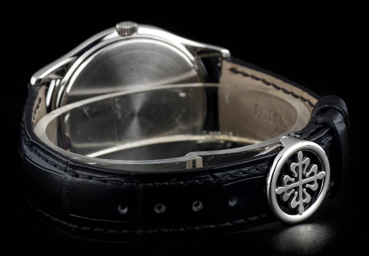 Patek Philippe Platinum Perpetual Calendar Automatic Wristwatch Ref 3940P In Excellent Condition In Mayfair, London, London