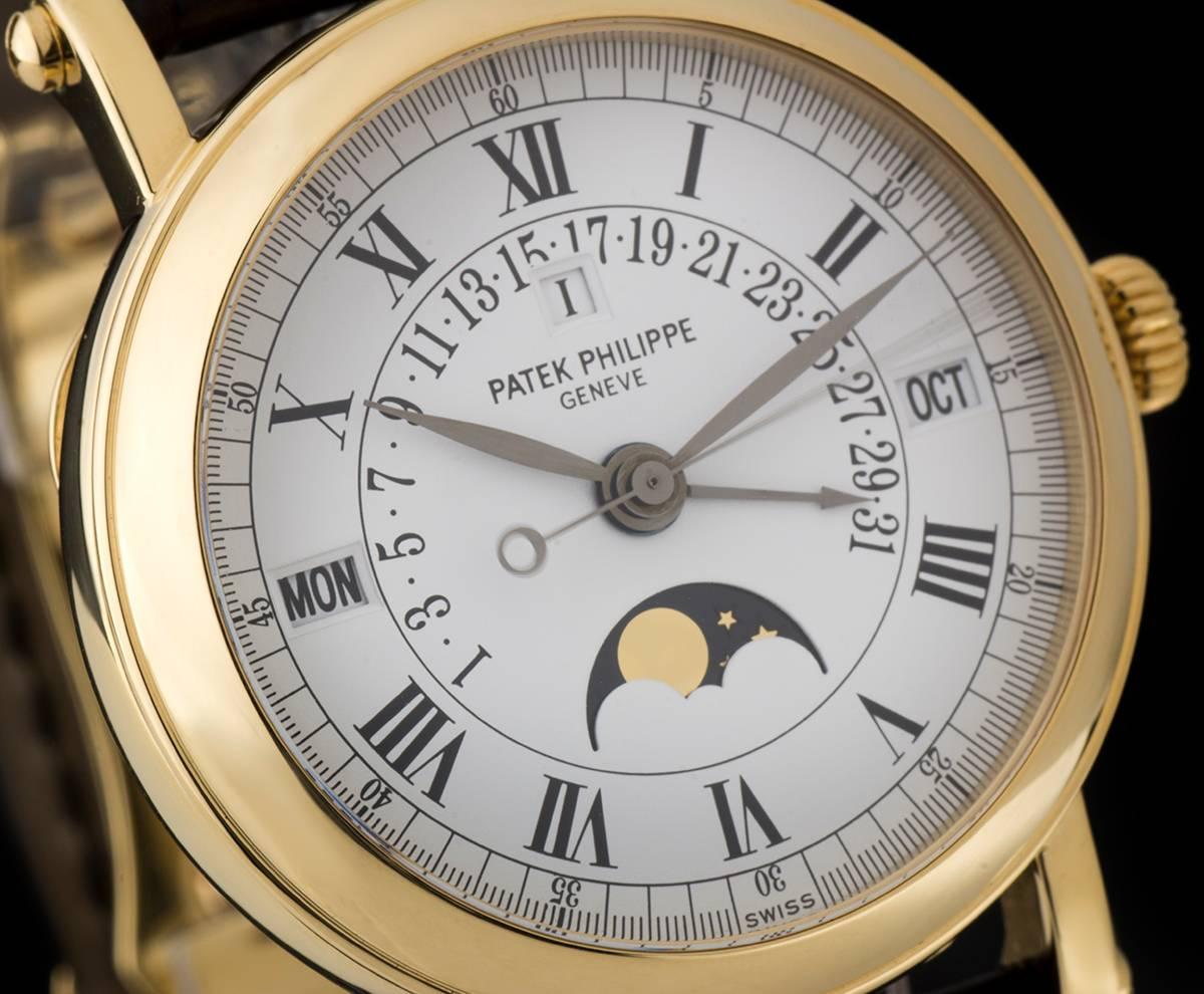 Patek Philippe yellow gold Perpetual Calendar Retrograde automatic wristwatch In Excellent Condition In London, GB