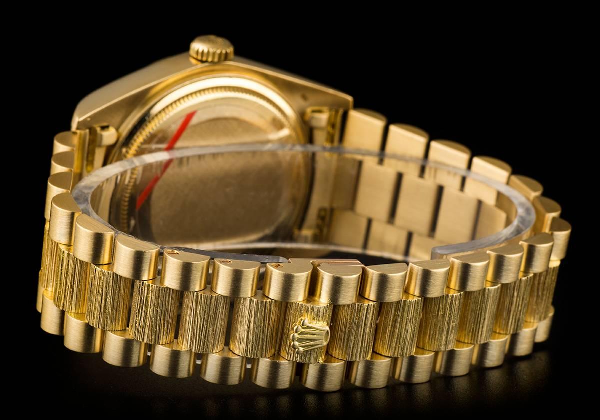 Rolex Yellow Gold Day-Date Bark Finish Wood Dial Automatic Wristwatch Ref 18078 In Excellent Condition In Mayfair, London, London