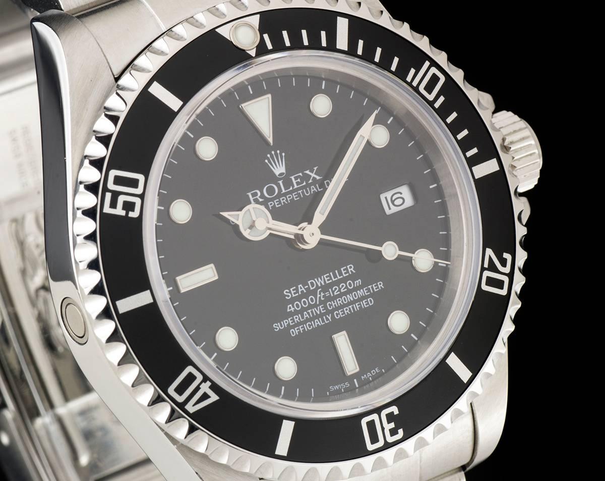 Rolex Sea-Dweller Gents Stainless Steel Black Dial 16600 Automatic Wristwatch In Excellent Condition In London, GB