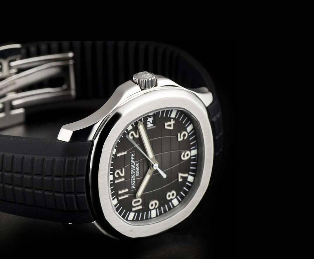 Patek Philippe Stainless Steel Jumbo Aquanaut Black Dial automatic Wristwatch  1