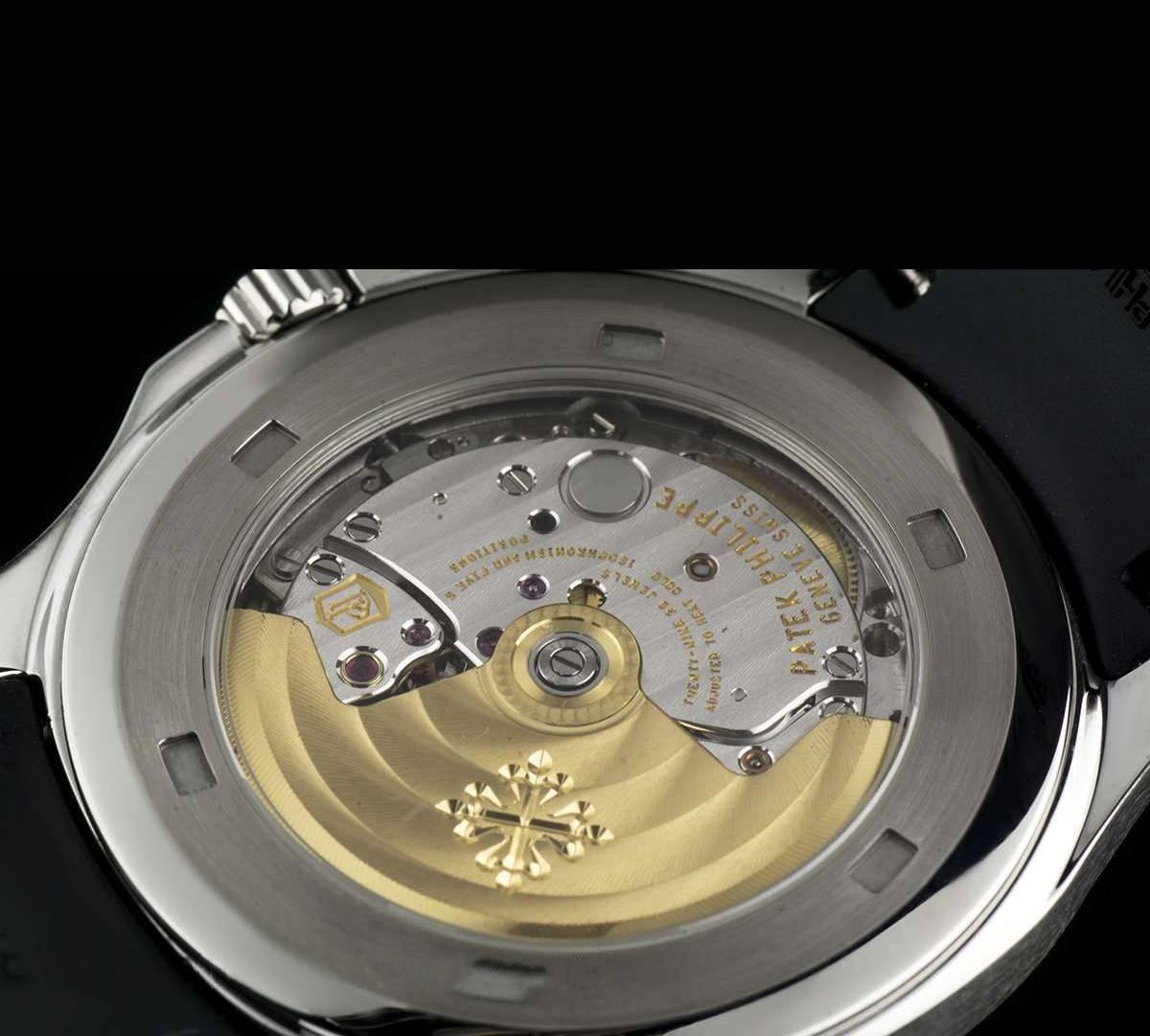 Patek Philippe Stainless Steel Jumbo Aquanaut Black Dial automatic Wristwatch  2
