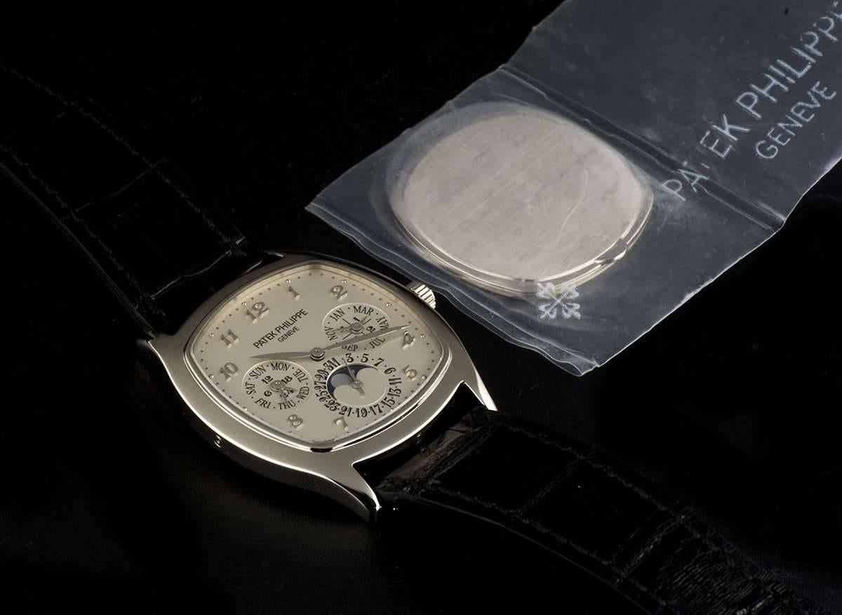 Patek Philippe White Gold Perpetual Calendar Moonphase automatic Wristwatch 4