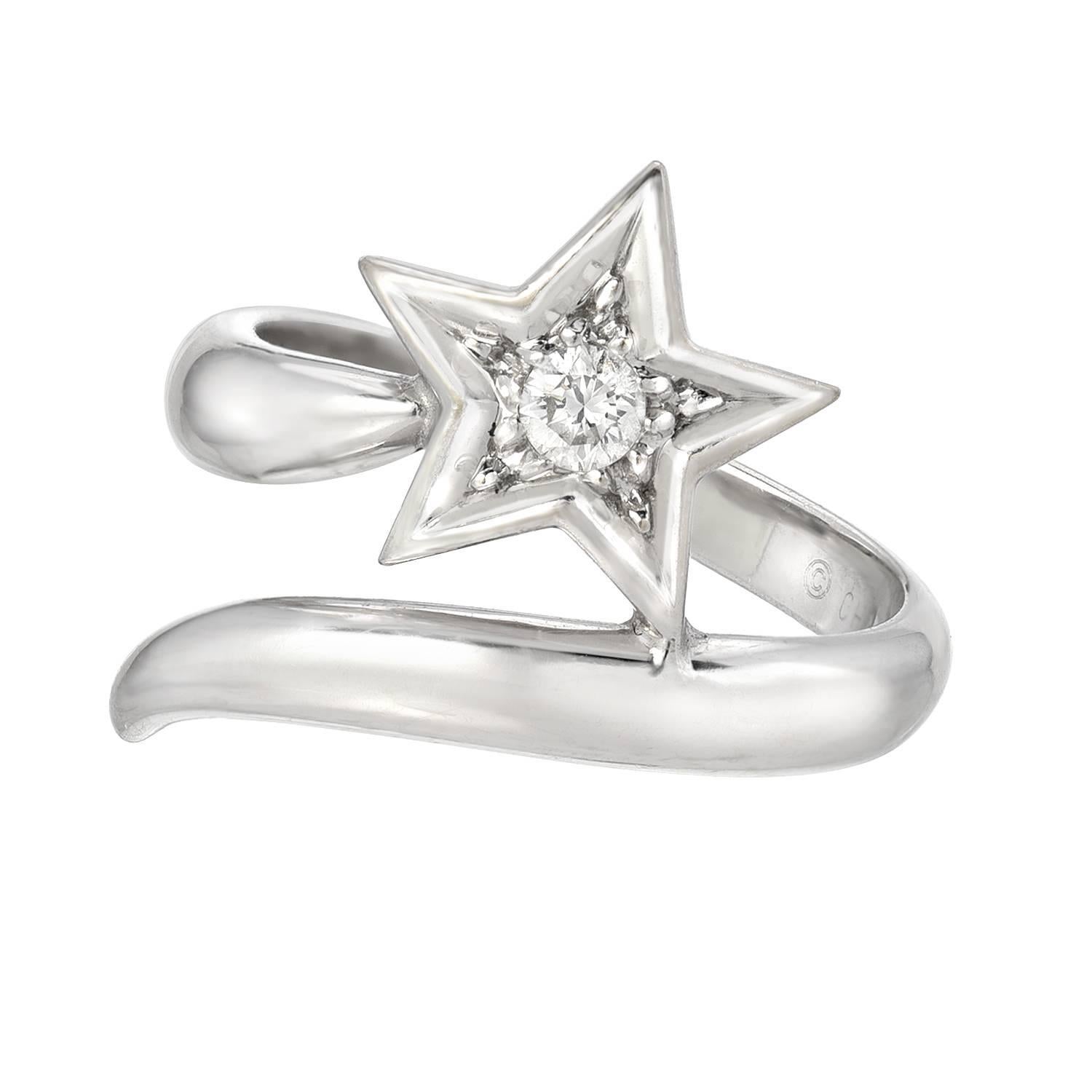 18 Karat White Gold and Diamond Star Ring, Chanel For Sale