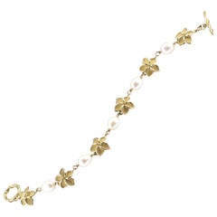 Vintage Tiffany & Co. Cultured Pearl and 18K Gold Floral Motif Bracelet