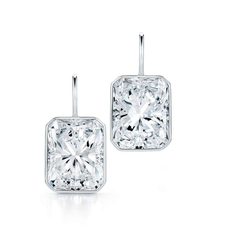 12.19 Carat GIA Certified Diamond Earrings In New Condition In New York, NY