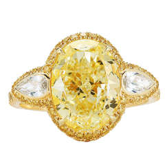 Kwiat Fancy Light Yellow Diamond Ring, of 4.01