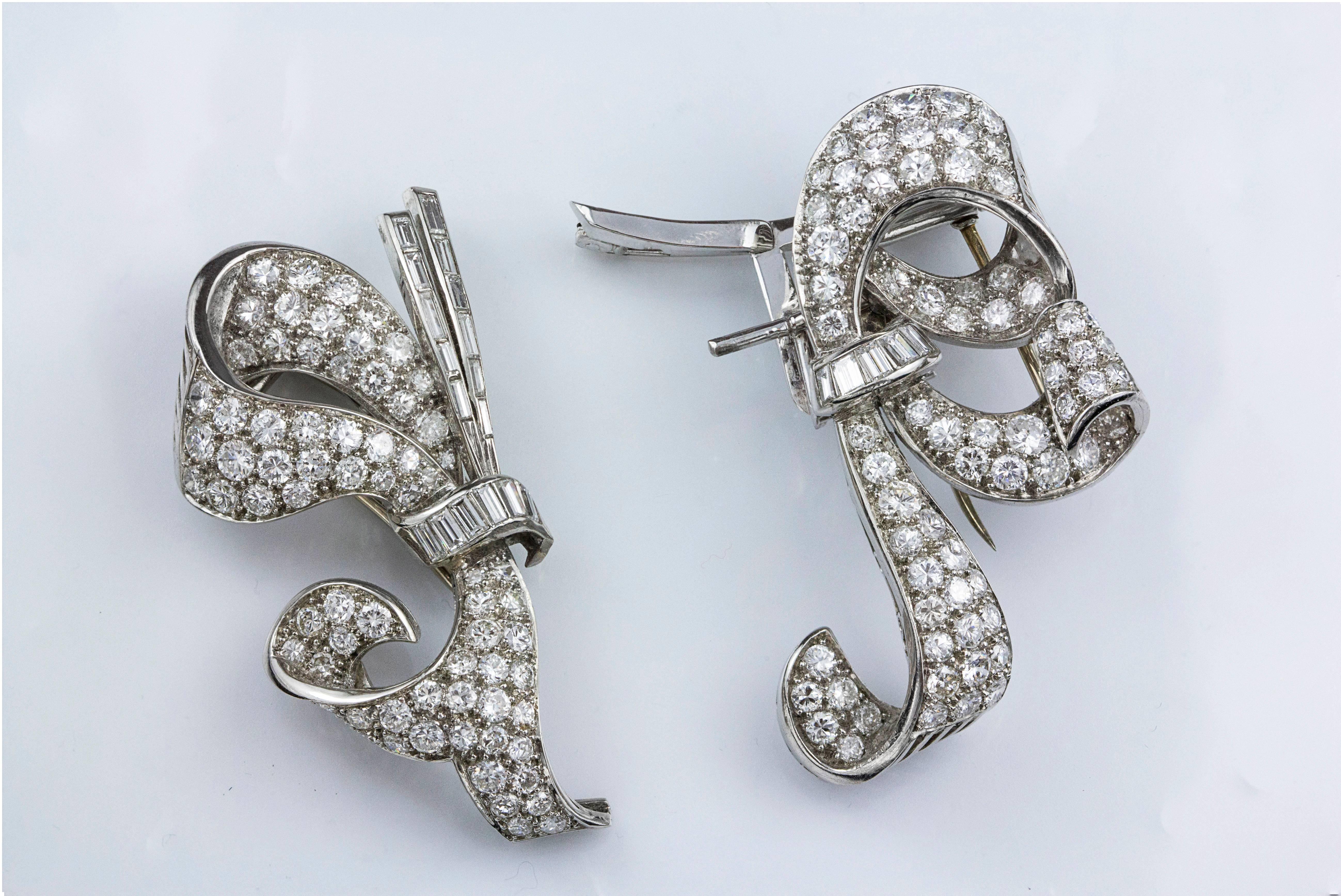 13.1 Carat Diamond Platinum Ribbon Brooch For Sale 1