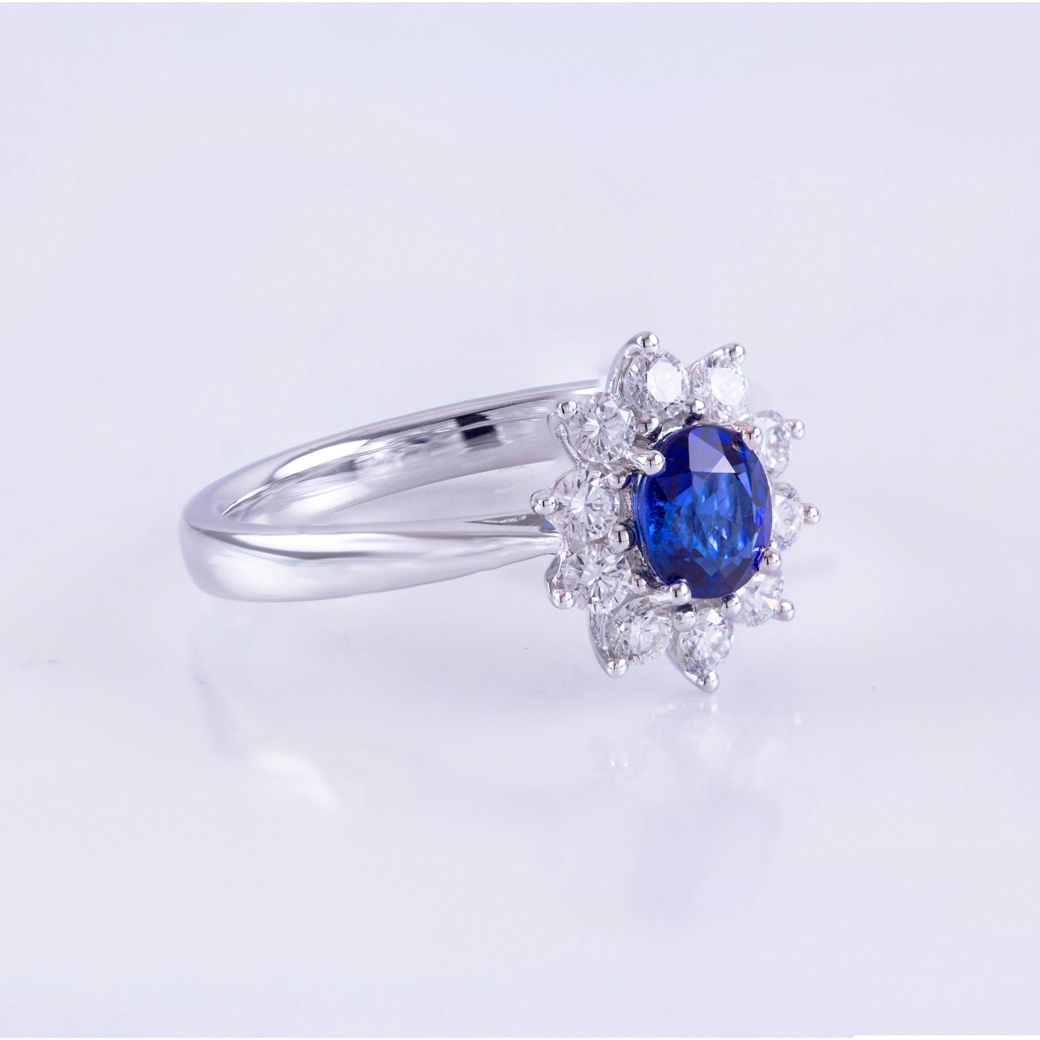 blue sapphire cluster ring