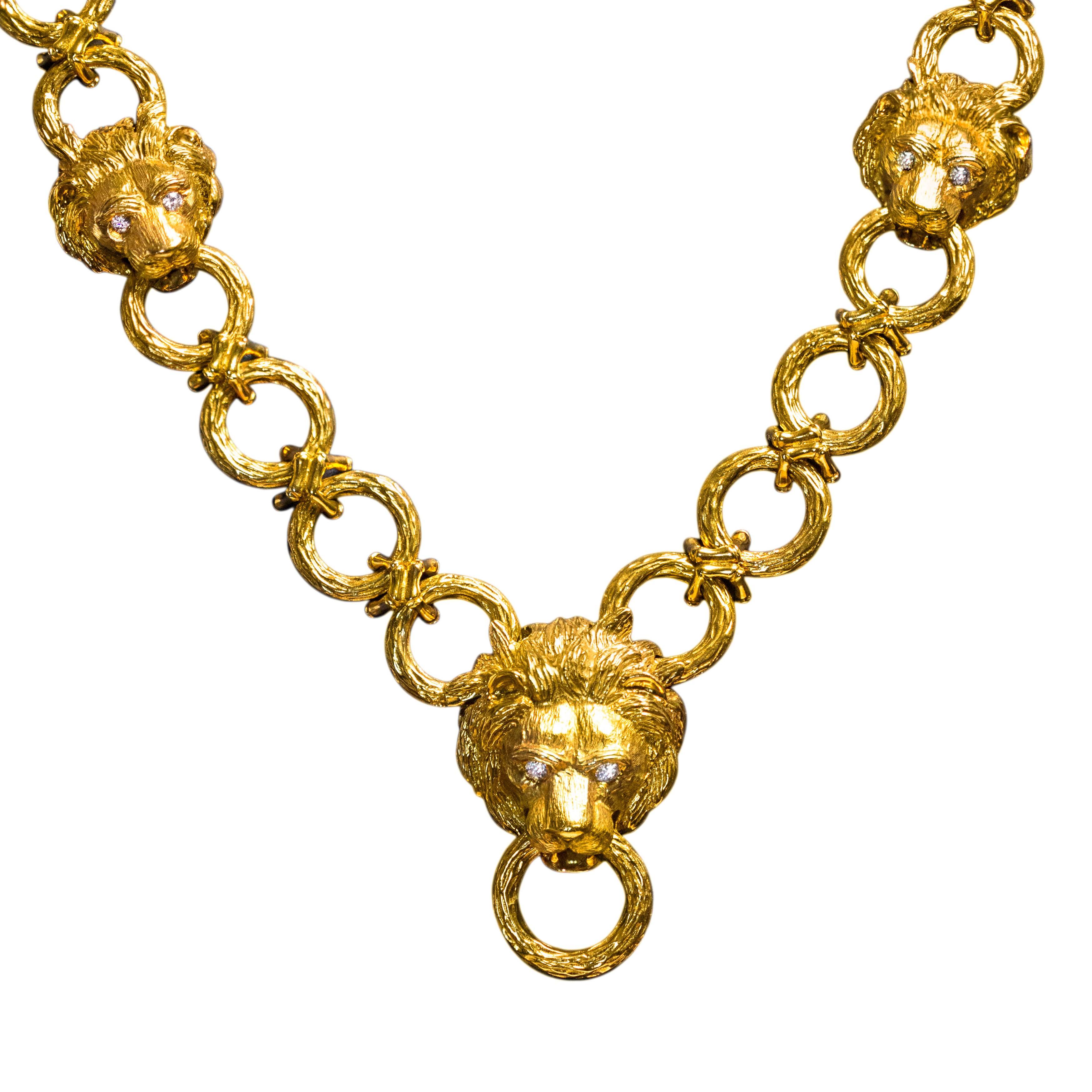1960s Van Cleef & Arpels Diamond Gold Lion Motif Chain Necklace