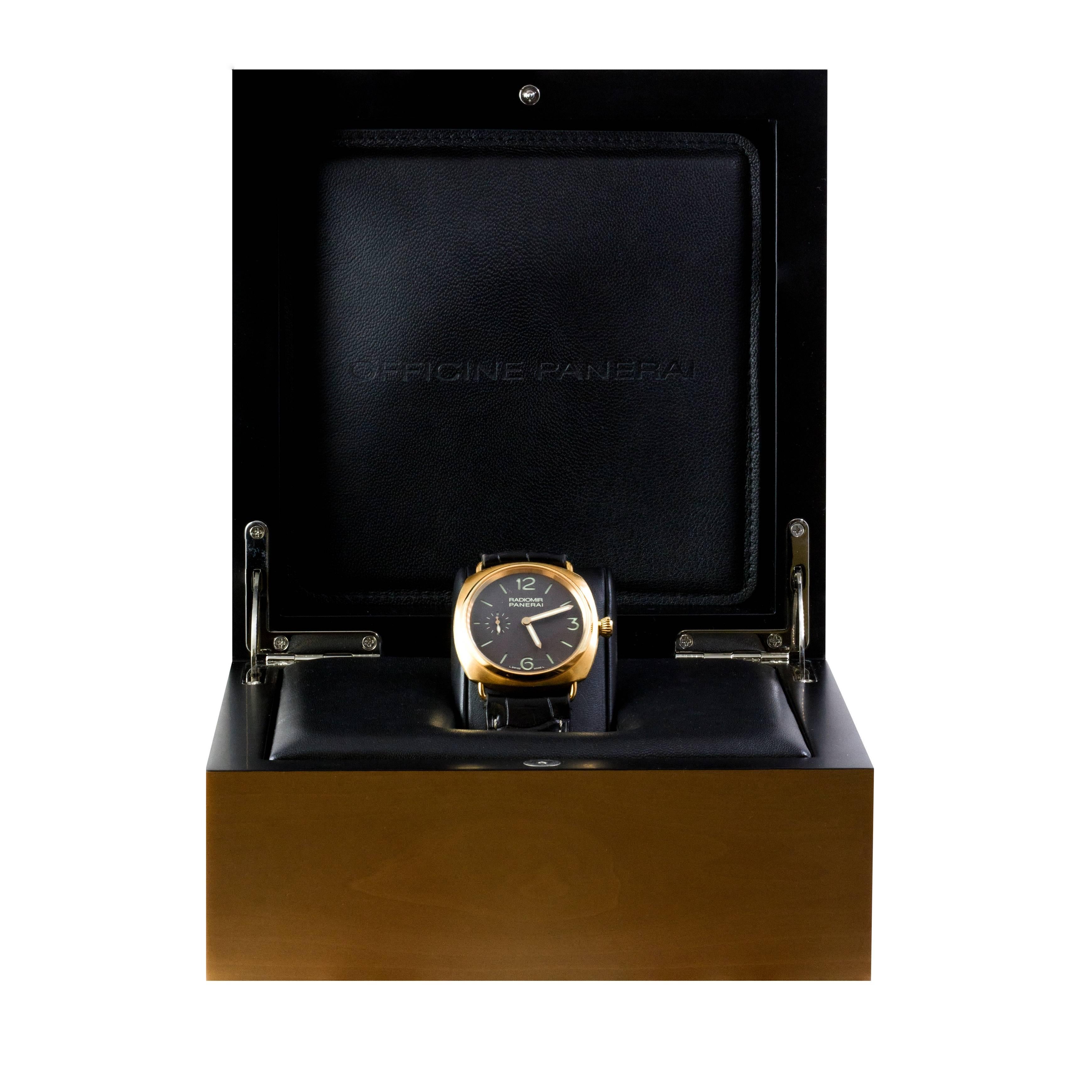 Modern Radiomir Panerai Rose Gold Oro Rosso Mechanical Wristwatch Ref PAM00336 For Sale
