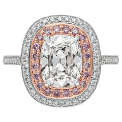 Verlobungsring mit GIA-zertifiziertem 2,09 Karat Diamant im Kissenschliff mit doppeltem Halo