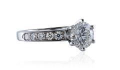 Tiffany & Co. GIA Certified 1.01 Carats Round Brilliant Diamond Engagement Ring