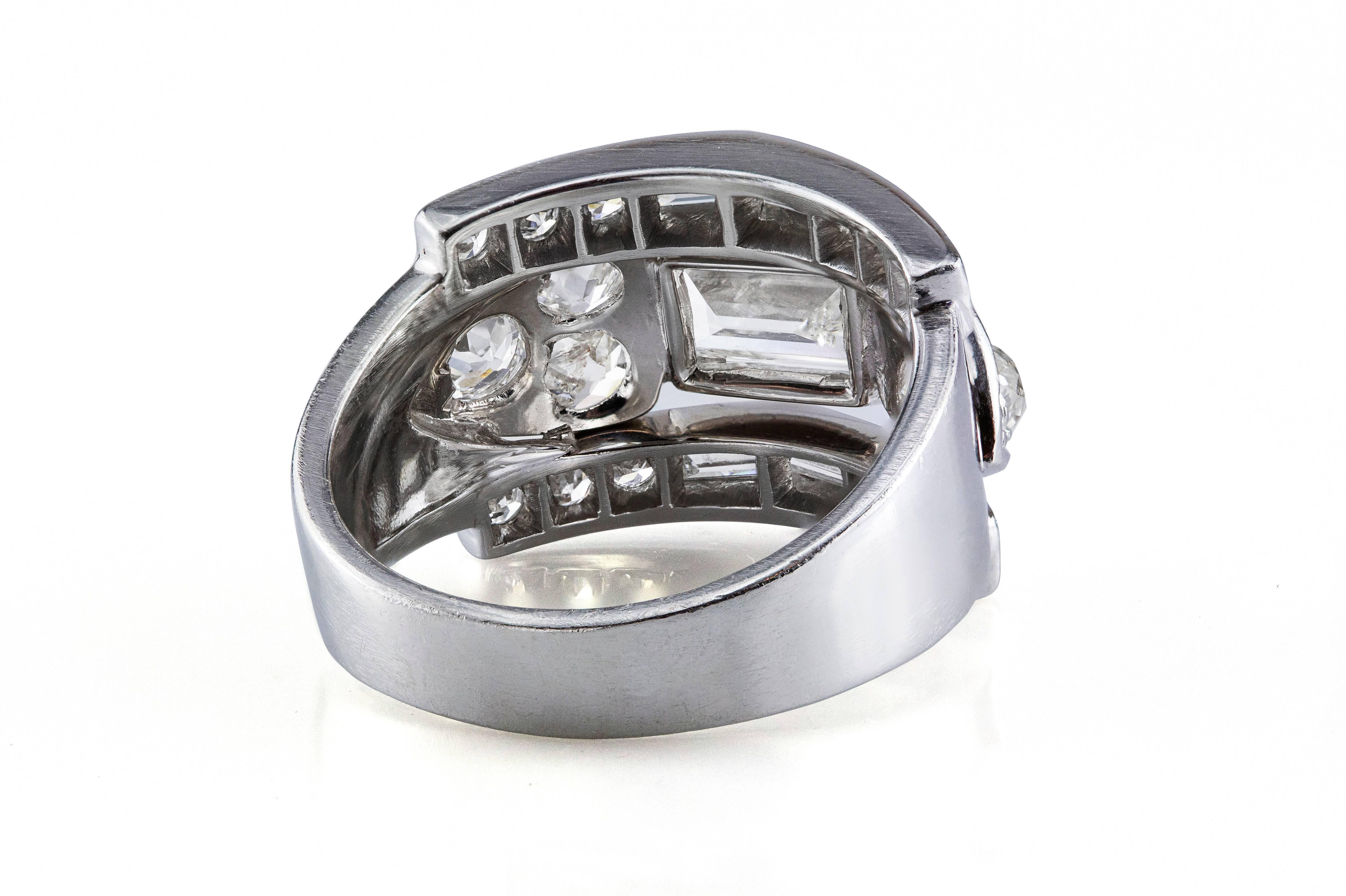Women's or Men's Art Deco Emerald Cut Diamond Gold Ring