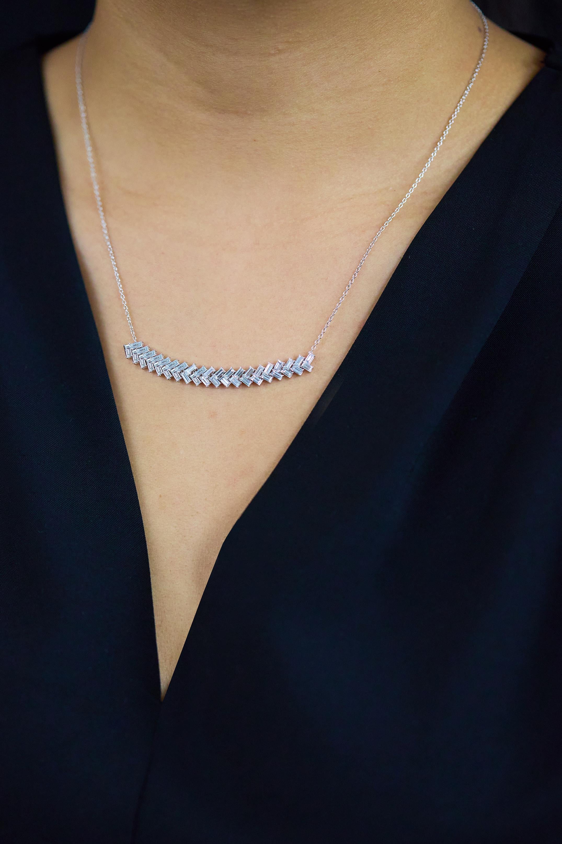 Roman Malakov 3,01 Karat Baguetteschliff Diamanten Mode Halskette in Weißgold im Angebot 1