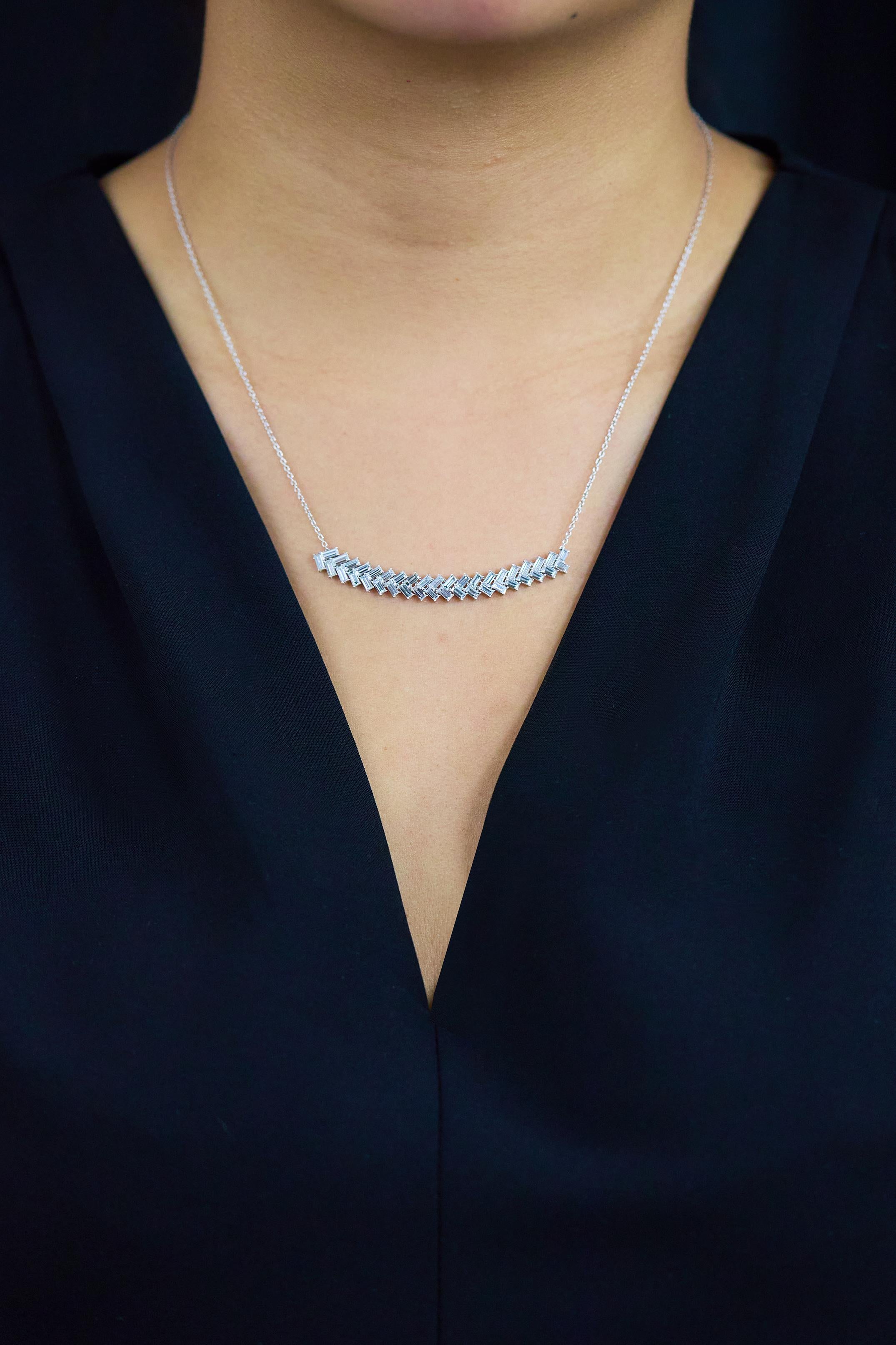 Roman Malakov 3,01 Karat Baguetteschliff Diamanten Mode Halskette in Weißgold Damen im Angebot