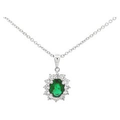 Roman Malakov Diamonds Collier pendentif halo en émeraude et diamants de 0,74 carat de taille ovale