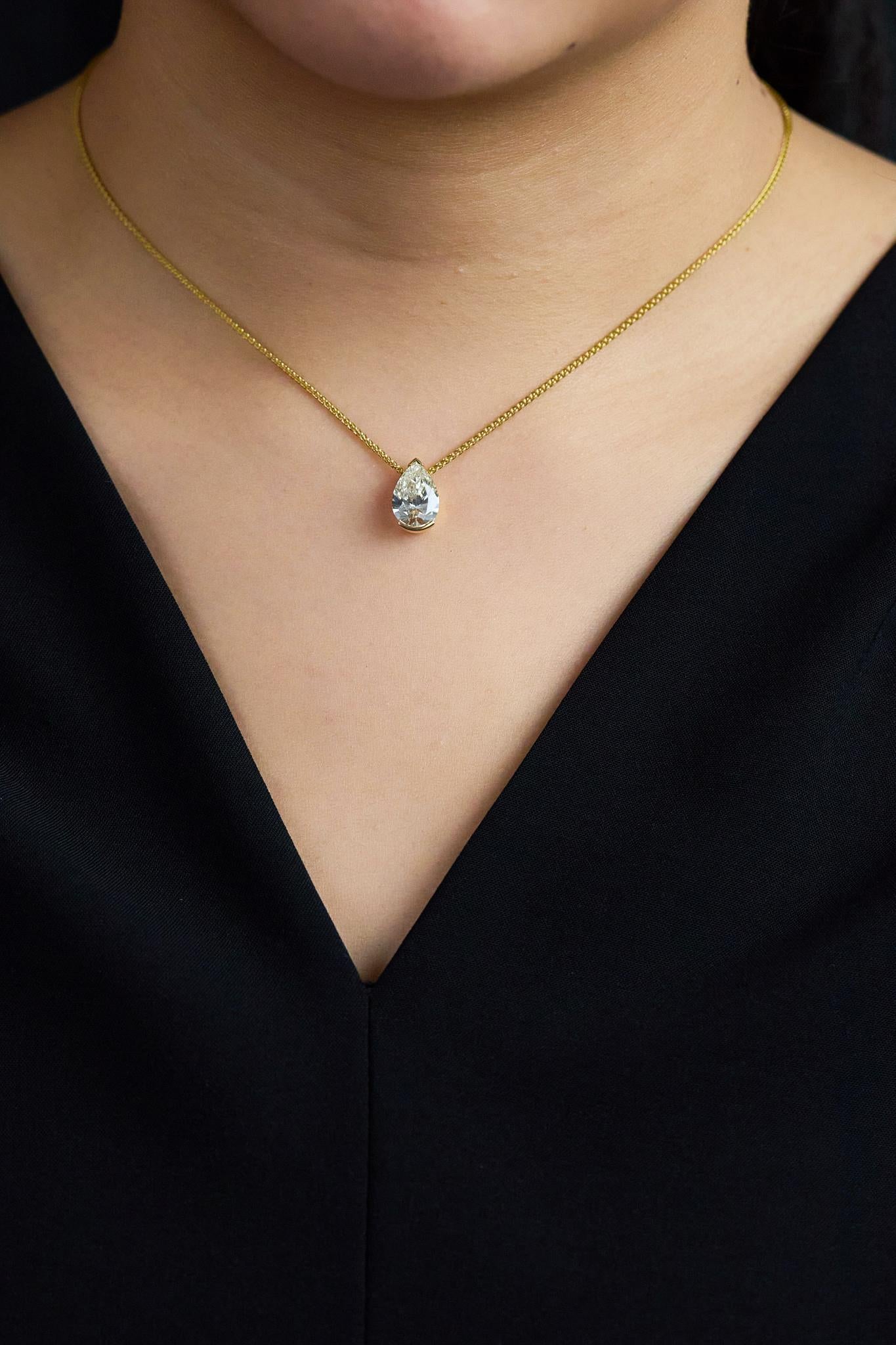 da uomo o donna Roman Malakov Diamonds, collana con solitario di diamanti a forma di pera, certificata GIA da 3,05 carati in vendita