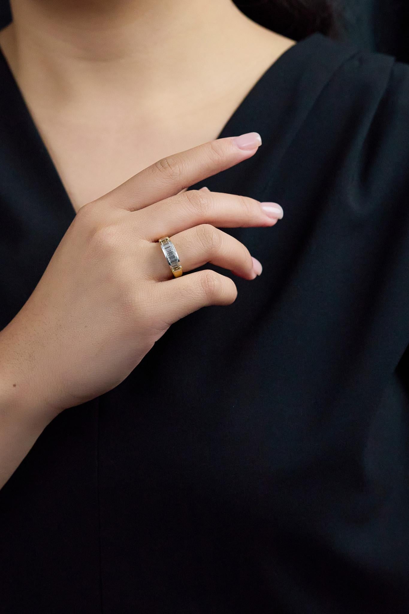 Roman Malakov 1,25 Karat Baguetteschliff Diamant-Mode-Ring in zweifarbigem Gold im Zustand „Neu“ im Angebot in New York, NY