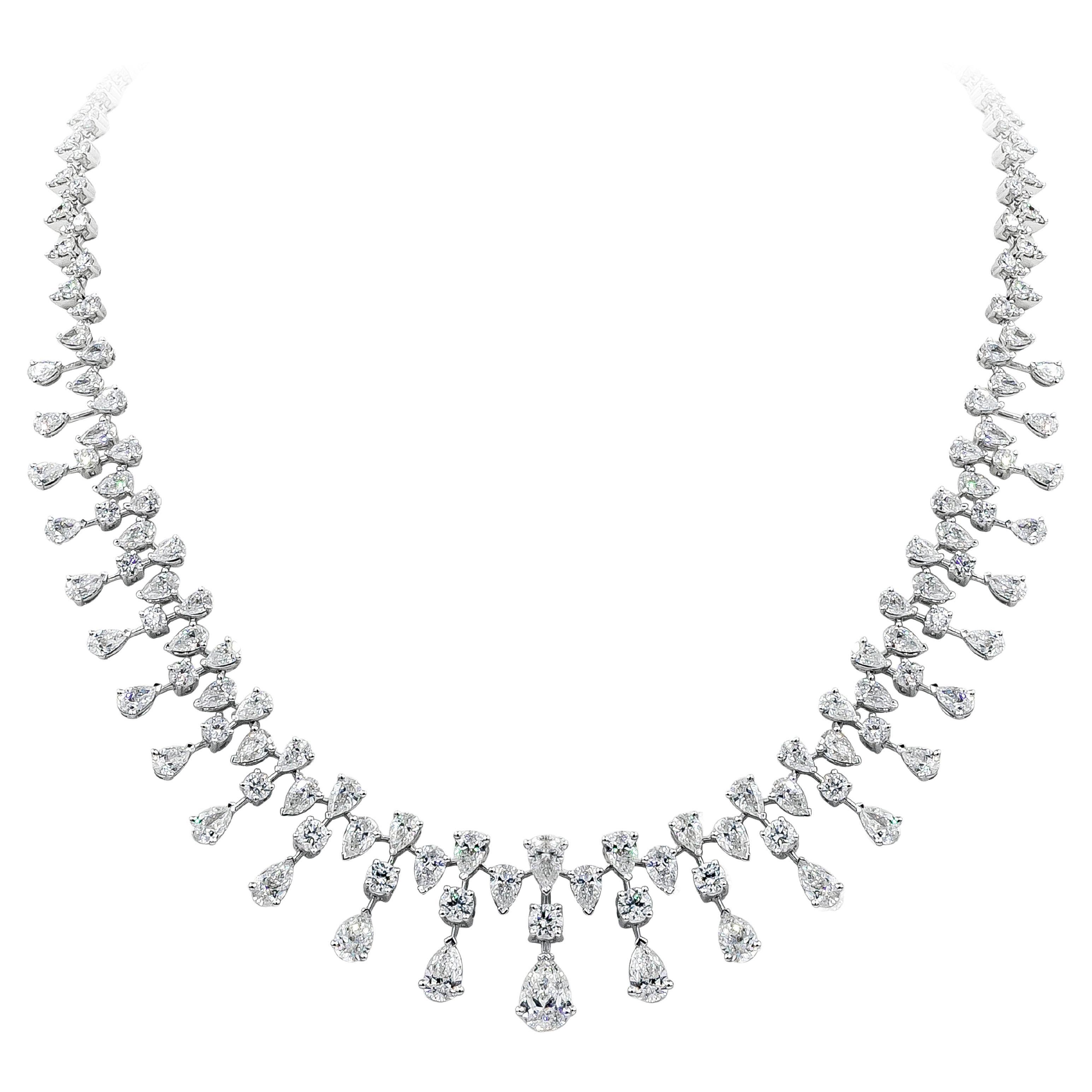 Collier de 25,60 carats de diamants mixtes gradués en or blanc