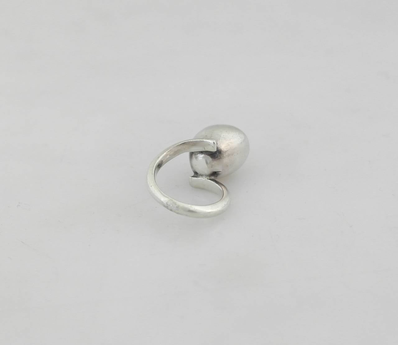 Antonio Pineda .970 Silver and Pearl Ring In Excellent Condition In New York, NY