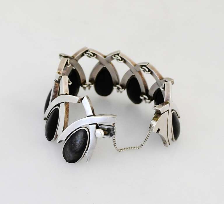 Antonio Pineda .970 Silver & Onyx Modernist Bracelet For Sale 3