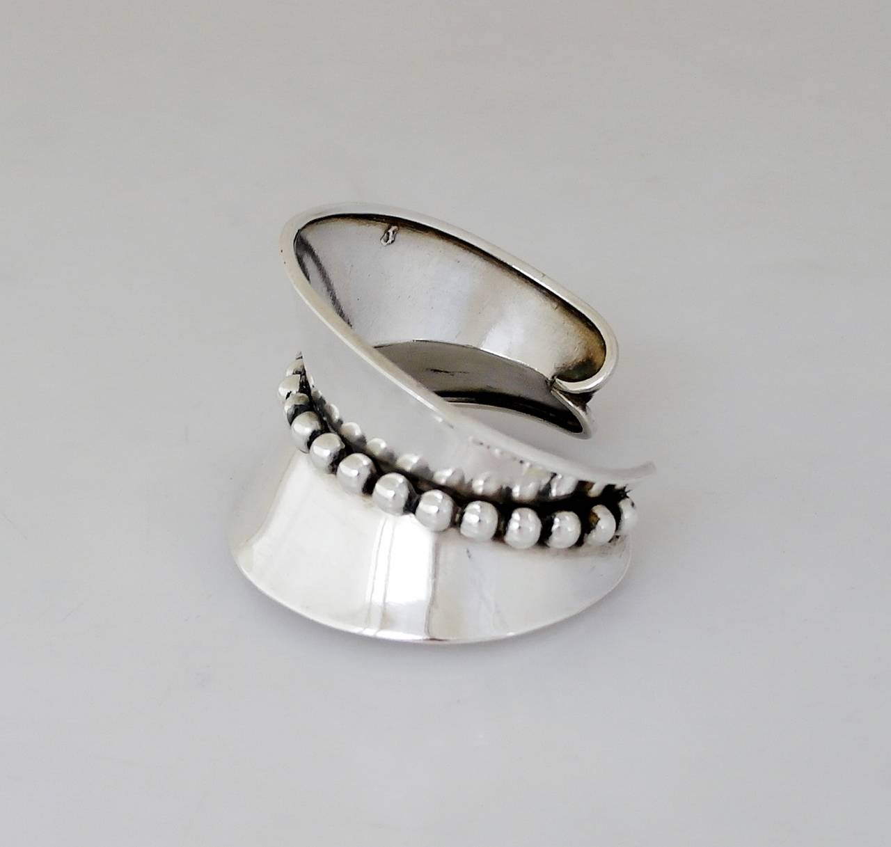 Los Castillo Wide Sterling Silver Cuff Bracelet In Excellent Condition For Sale In New York, NY