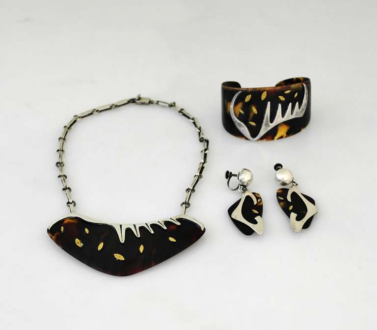 Enrique Ledesma Taxco Sterling Silver & Tortoise Shell Jewelry Suite 1953 In Excellent Condition For Sale In New York, NY