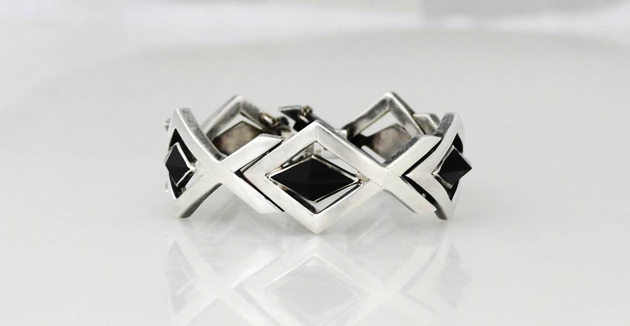 Antonio Pineda Onyx .970 Silver Link Bracelet In Excellent Condition In New York, NY