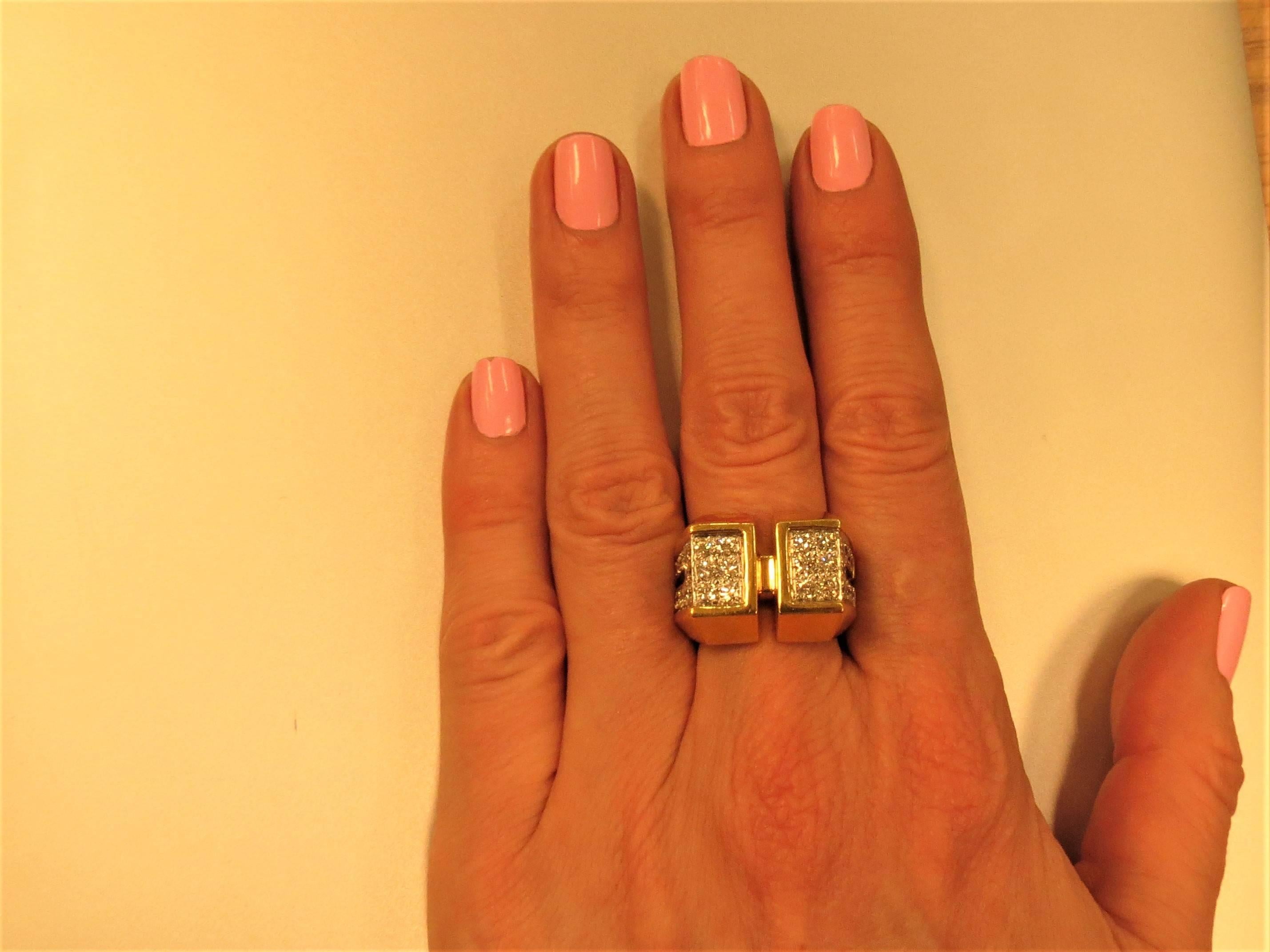 Fabelhafter Ring Montreaux aus 18 Karat Gelbgold, in Platin gefasst mit 30 runden Diamanten im Vollschliff  mit einem Gesamtgewicht von 1,45cts, Farbe D-E,  VVS-Klarheit.
Fingergröße 6,5
