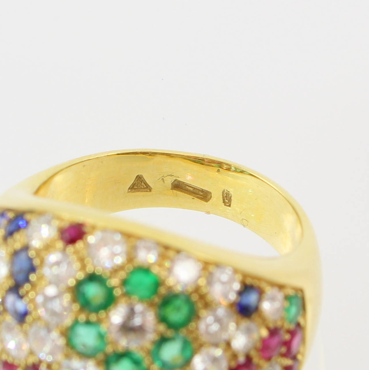 Smaragd Saphir Rubin Diamant Gold Bombe Blumenring im Angebot 1